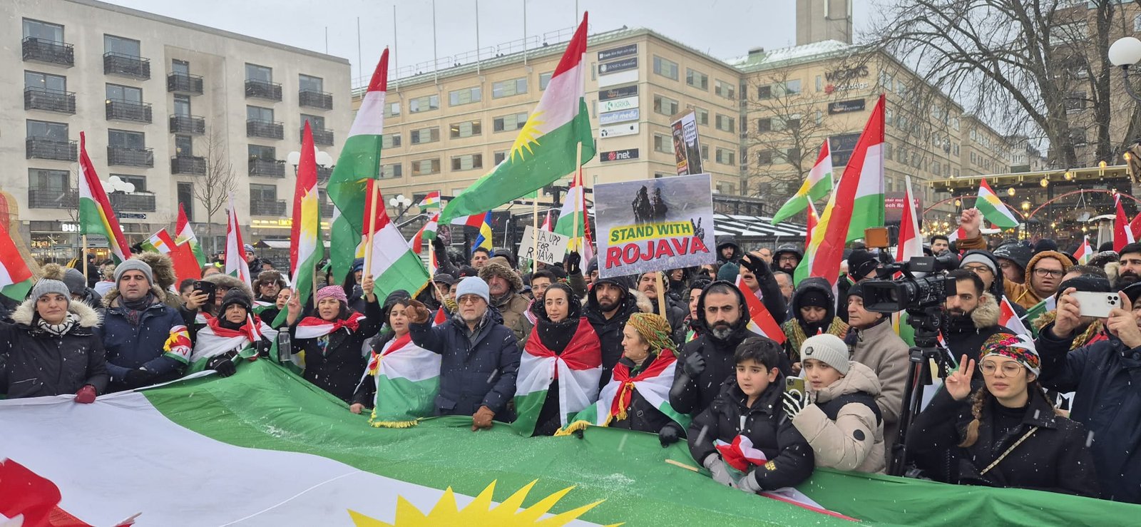 Li Swêd: Li Qada Medborgarplatsenê Xwepêşandanek bo Rojava û Rojhilatê Kurdistan
